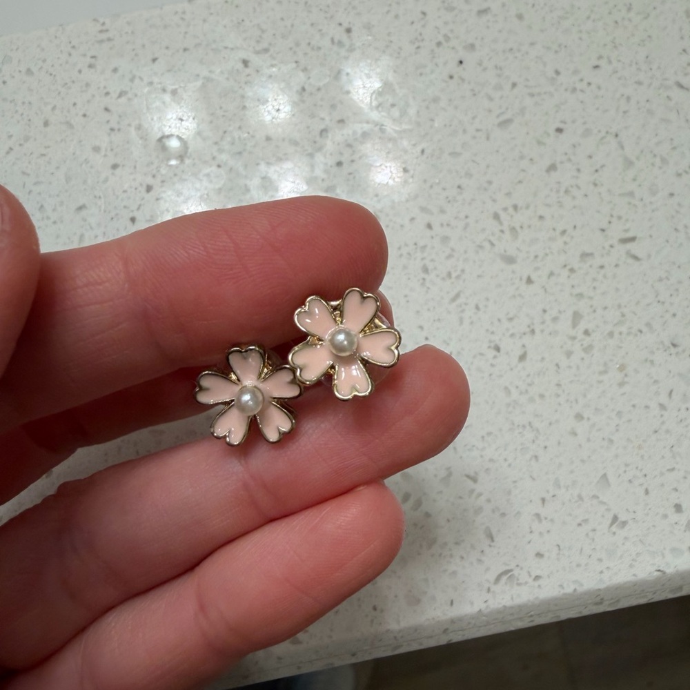 Elegant Pink Flower Stud Earrings